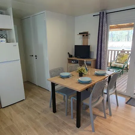 Mobil-home Climatise 6 Personnes *
